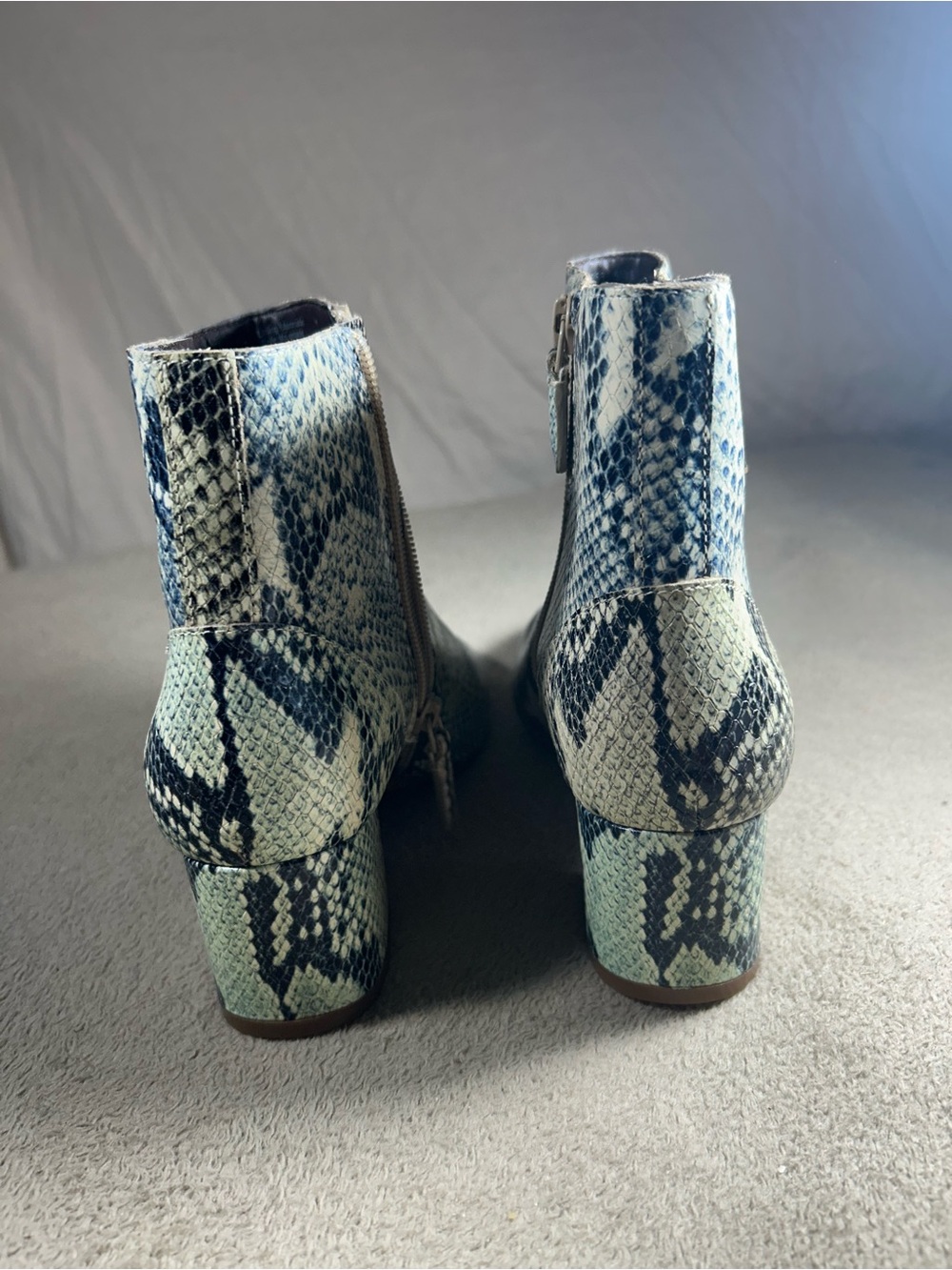Cole Haan Blue & Gray Snake-Print Ankle Booties with Gold Zip 5.5 - Picture 6 of 10